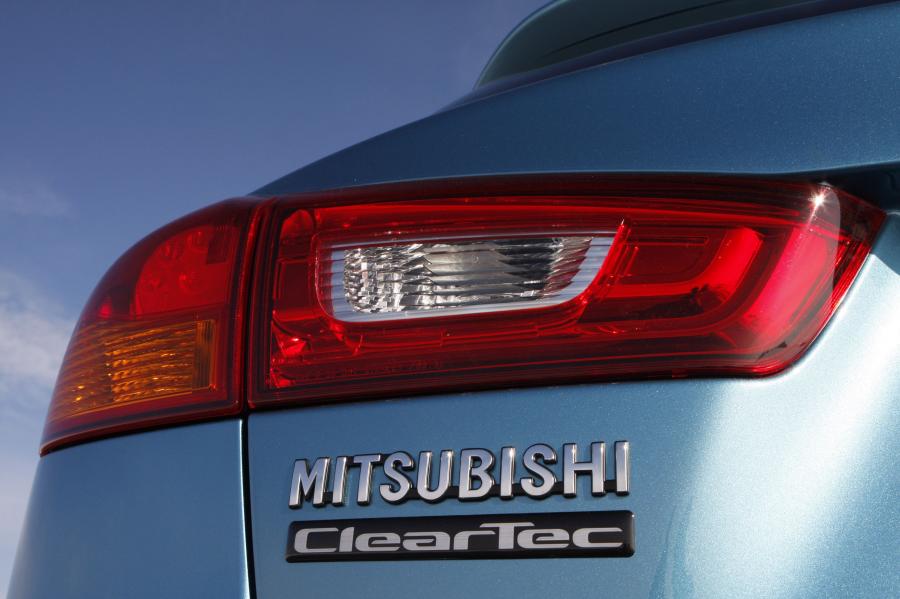  Mitsubishi ASX 2010 года  (фото 19 из 82)